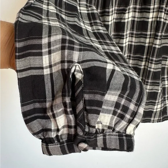 J.Crew Monochrome Plaid Button-Up Shirt size XXS - Picture 5 of 13